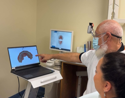 intra-oral scanner